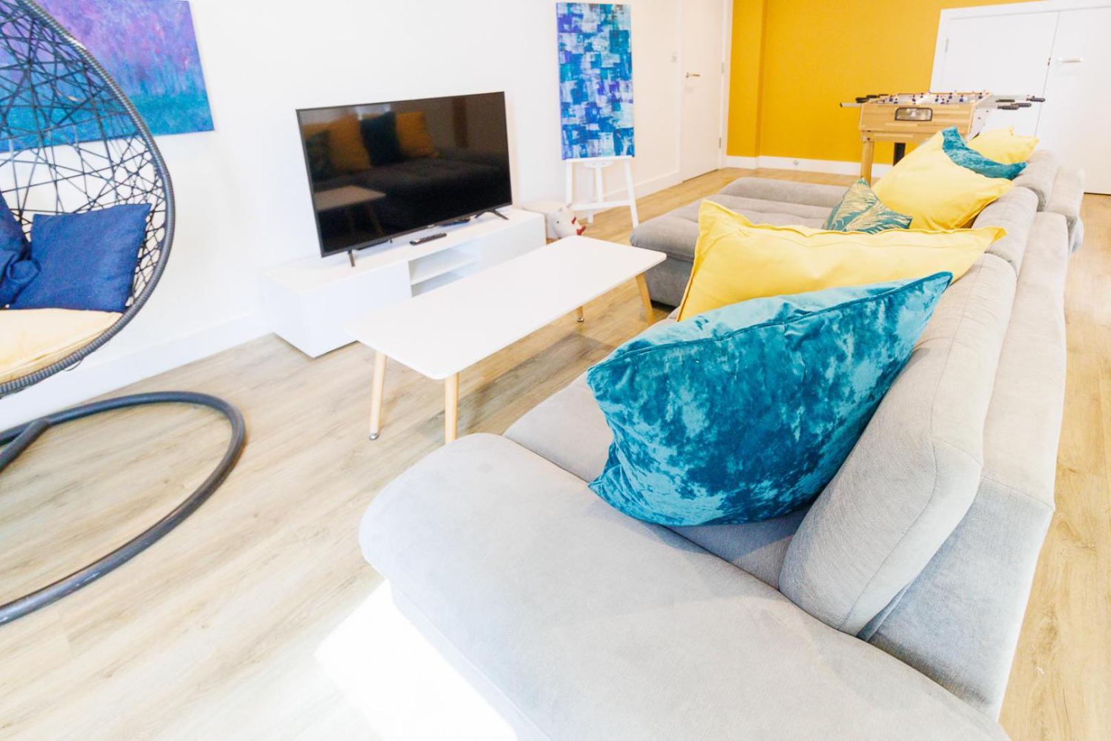 City Centre, Sleeps 7, Stunning Views & Parking, Interconnected Rooms Long Stay Work Contractor Leisure, Diamond Penthouse CBG Eksteriør bilde